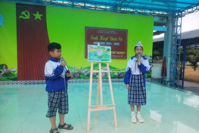Sinh hoạt dưới cờ tuần 31 với chủ đề: Tìm hiểu thế giới nghề nghiệp